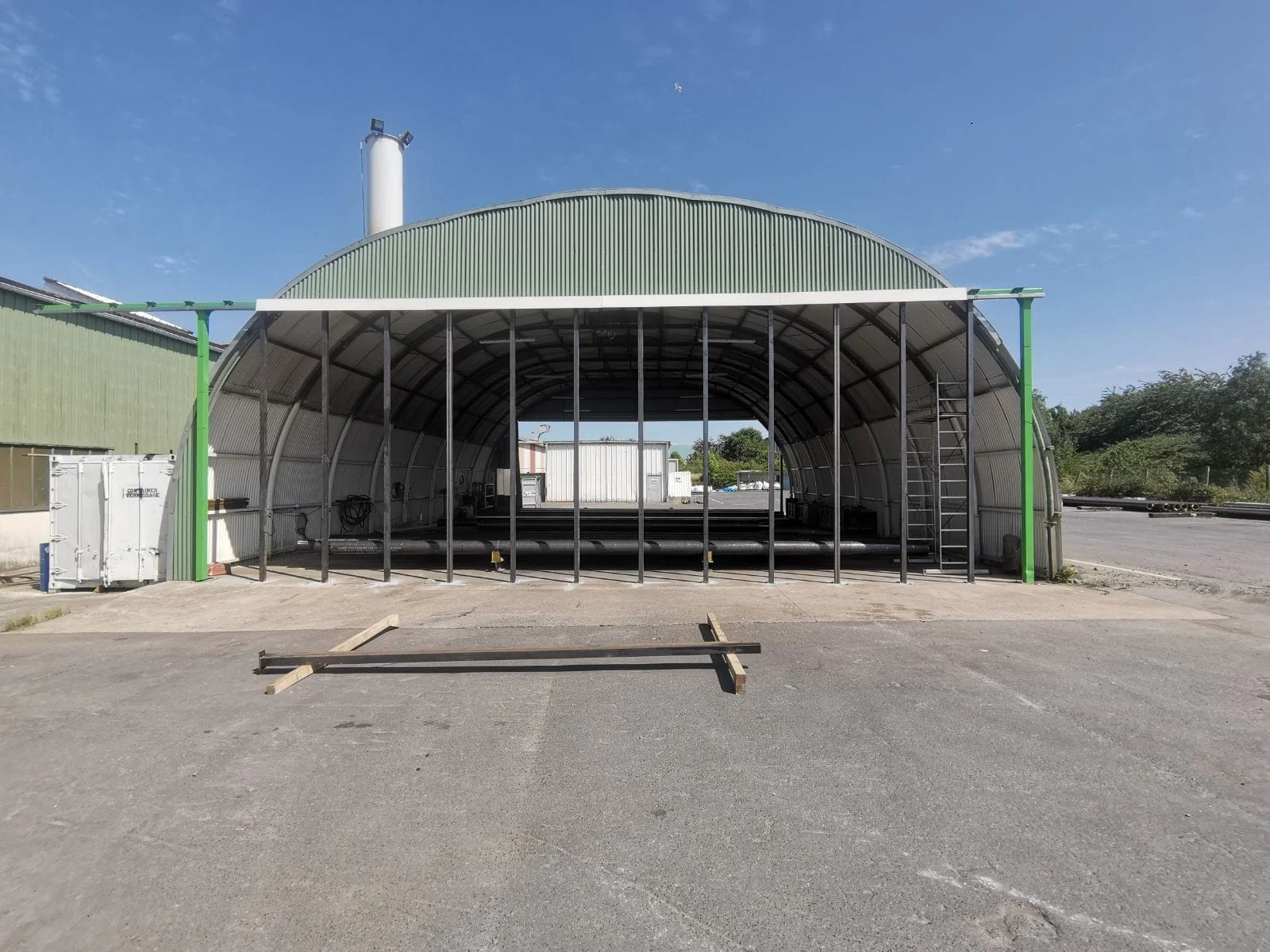 bardage-hangar-69bd27f512916.webp