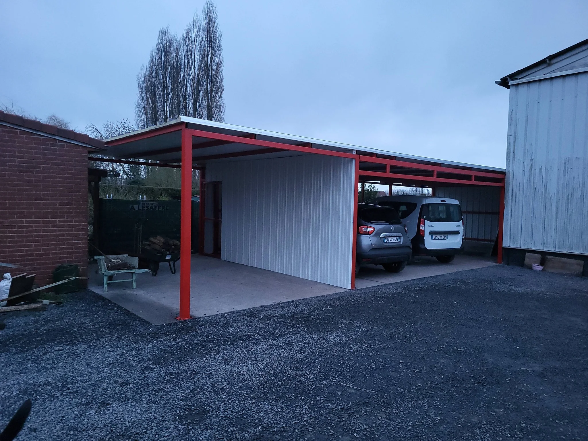 carport-metallique-2-voitures-69bd30c298efd.webp